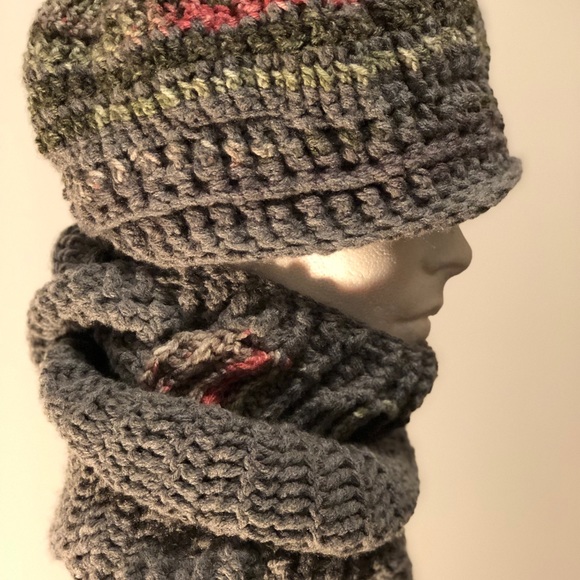 Winter Blossoms reversible crochet hat/scarf Set. - Picture 2 of 8